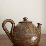 Vintage design stoneware teapot with 2 coffee cups