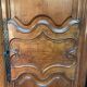 Armoire étroite ancienne du XIX eme siècle