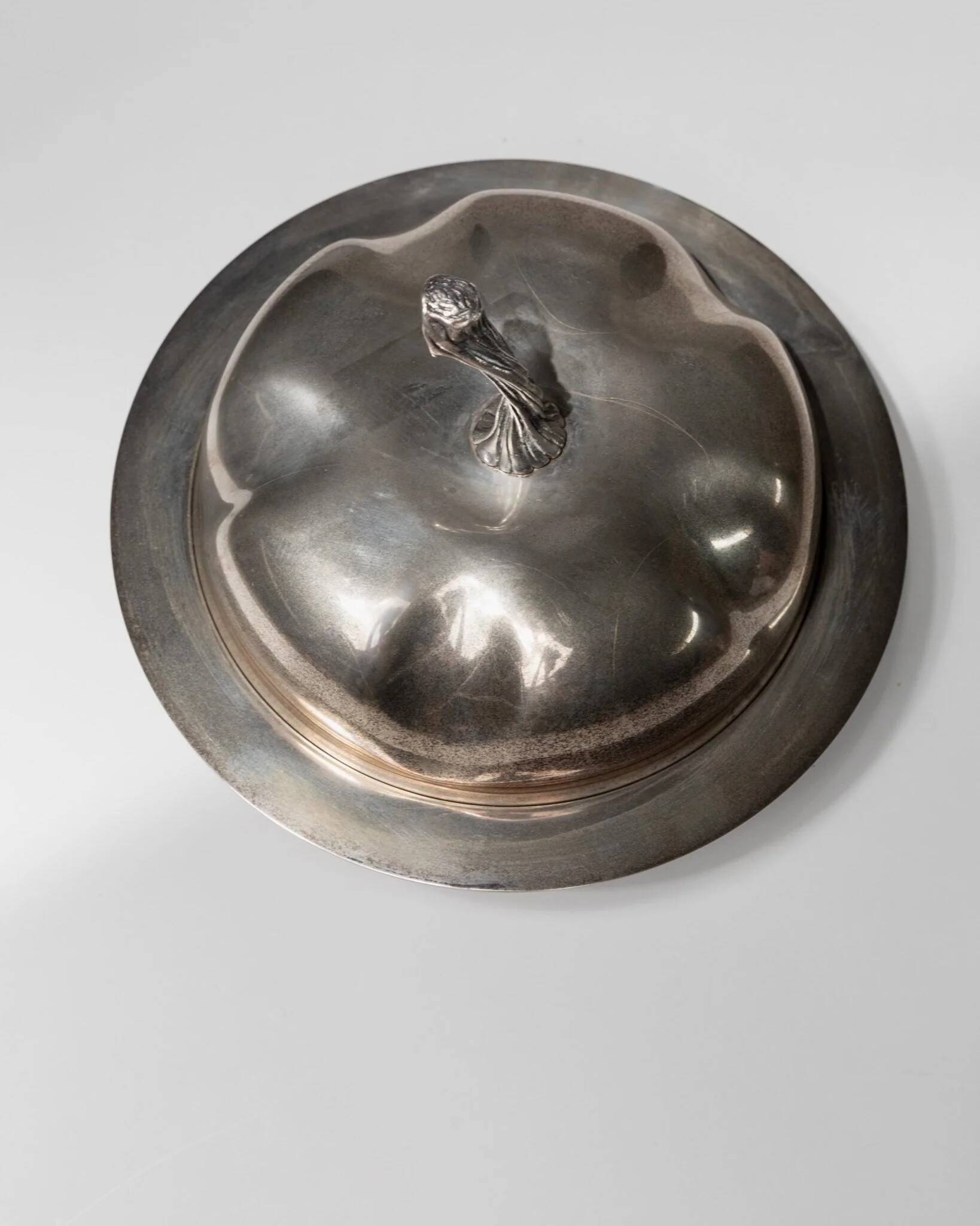 Silver-plated pumpkin-shaped bowl with lift-off lid, 1940s vintage centerpiece in metal