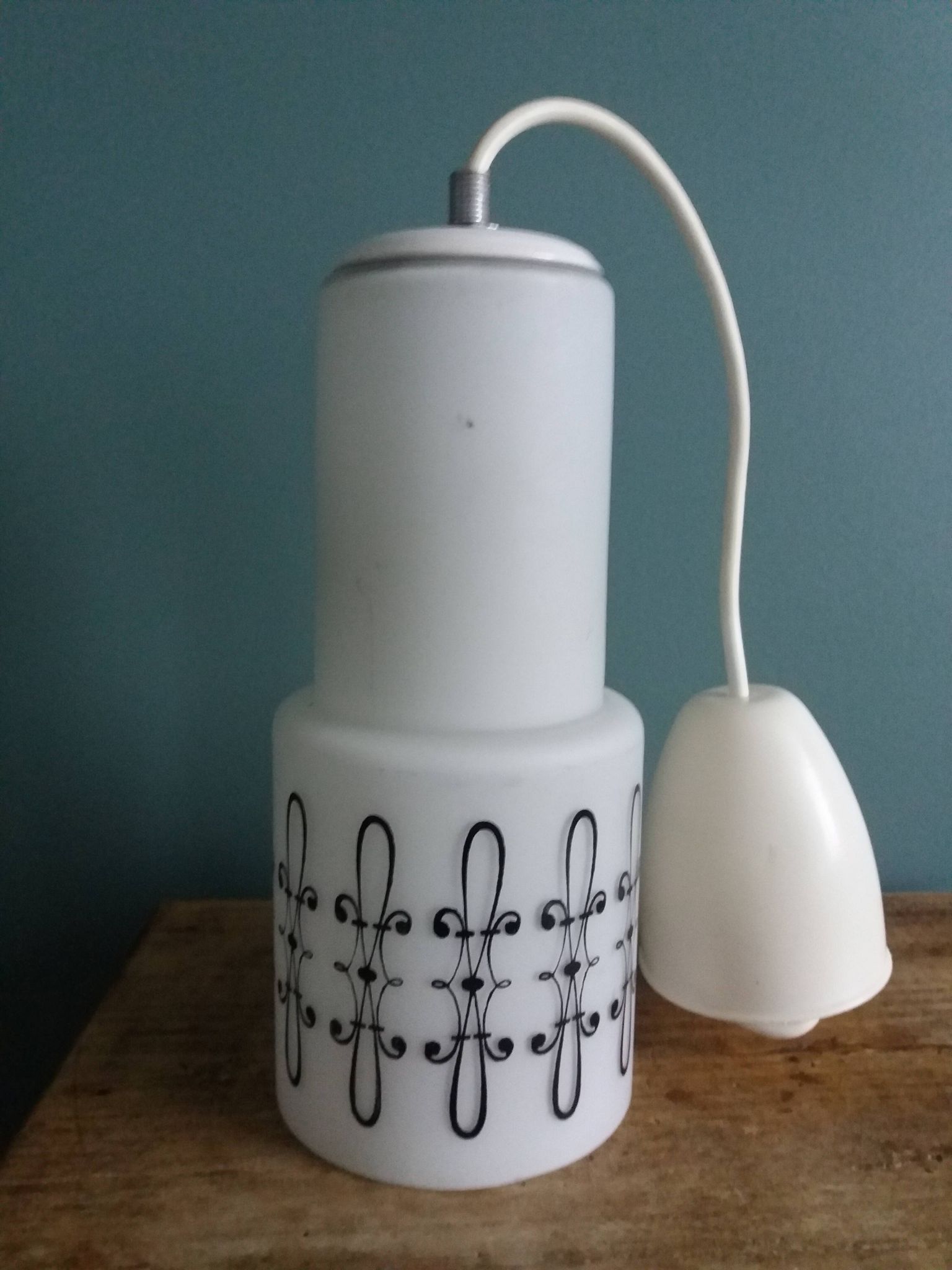 Suspension lampe abat jour verre motif arabesque