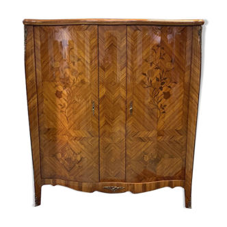 Louis XV wardrobe in marquetry and bronze - 60s