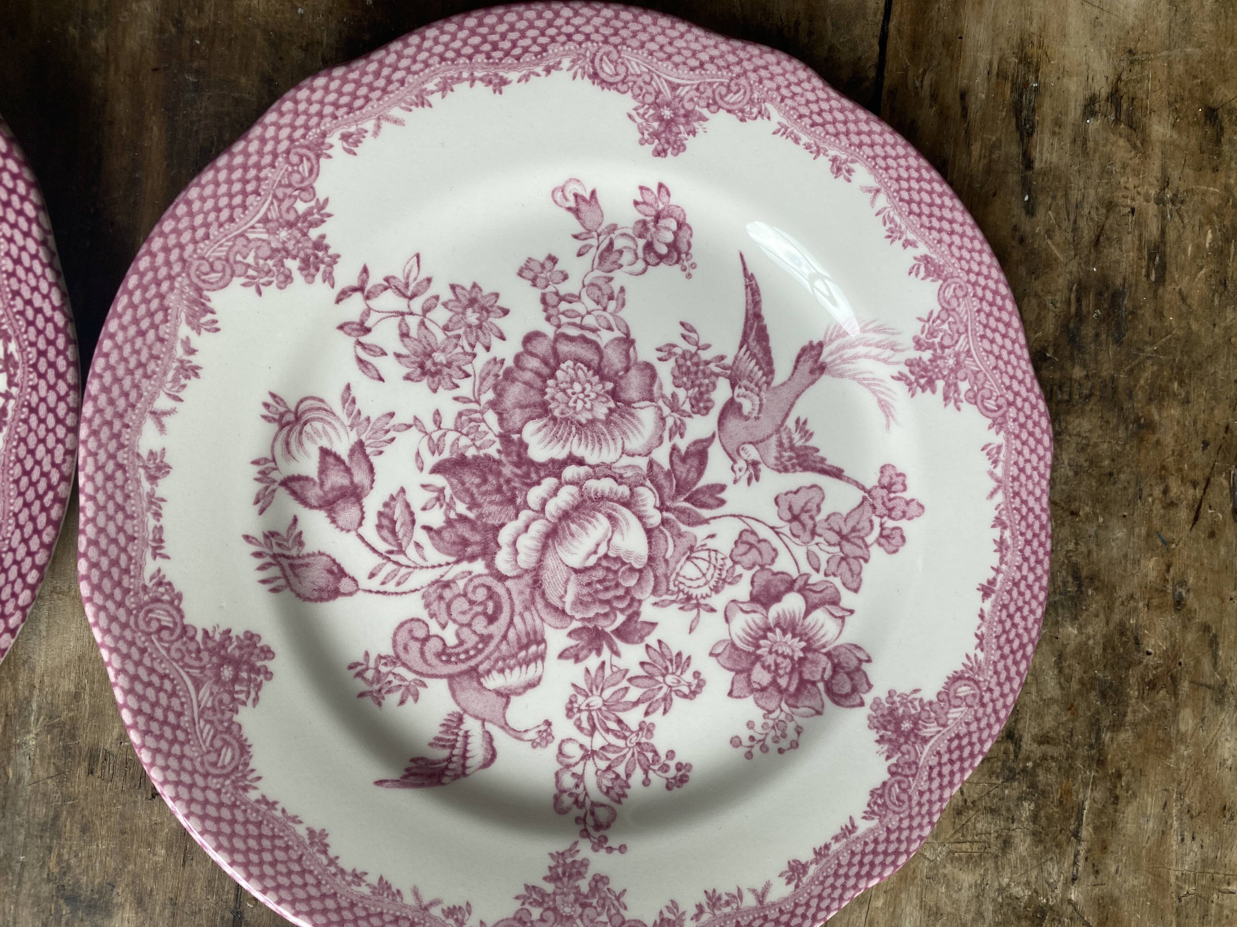 Set of 4 floral pattern dessert plates