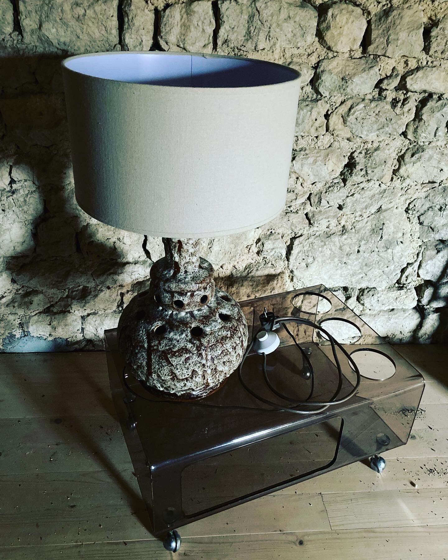 Table lamp