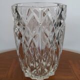 Vase ancien à facettes en verre