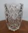 Vase ancien à facettes en verre