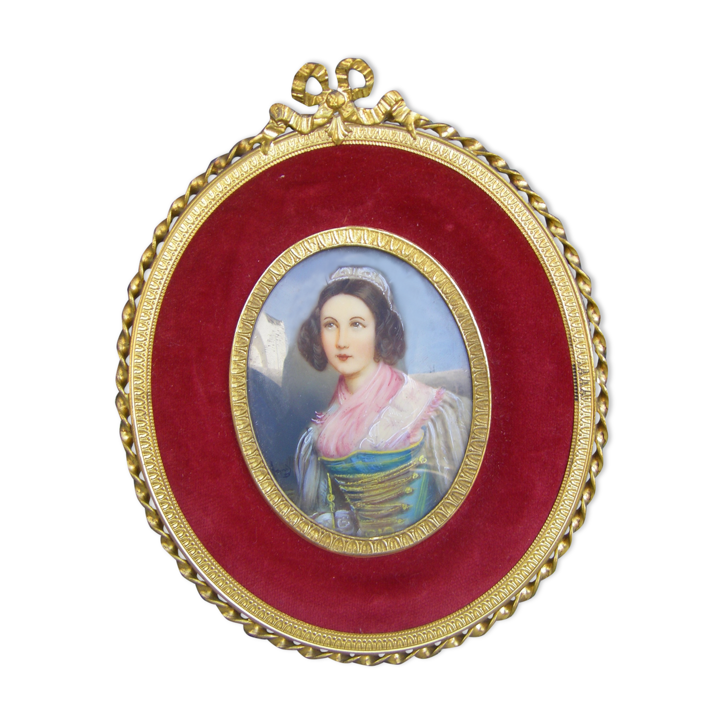 Portrait miniature medallion