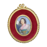 Portrait miniature medallion