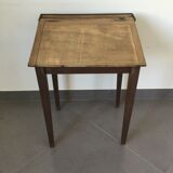 Small children's desk