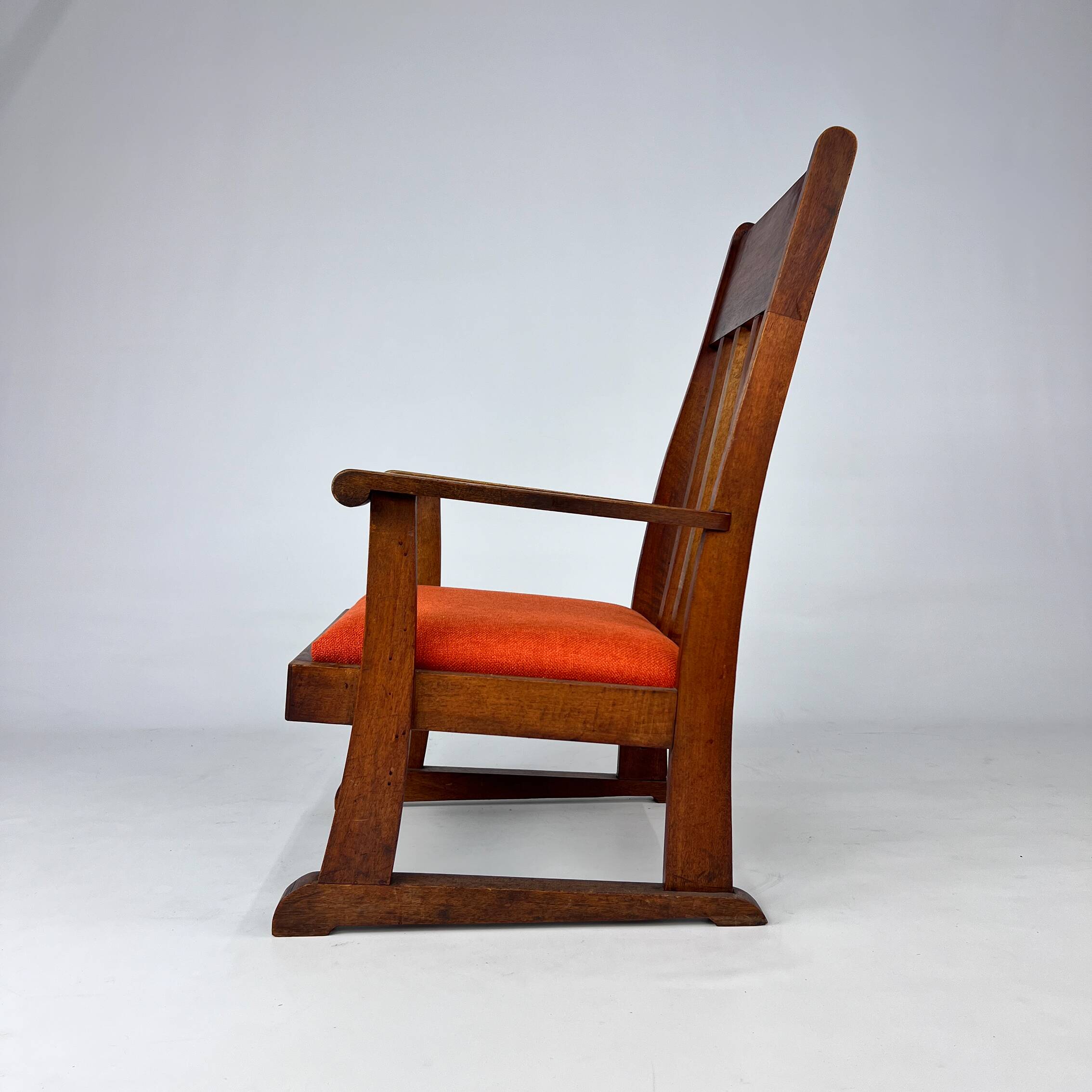 Dutch modernist oak armchair, 1920s