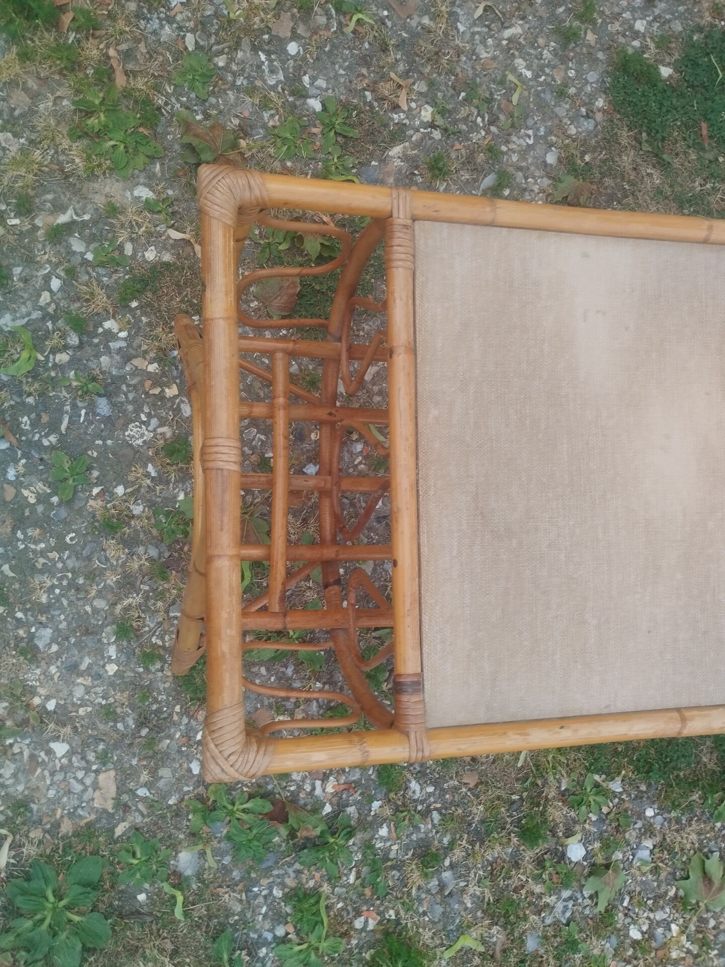Table basse ancien en rotin vintage