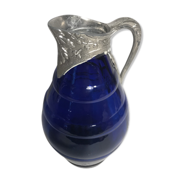 Pichet aiguière verre moulé bleu