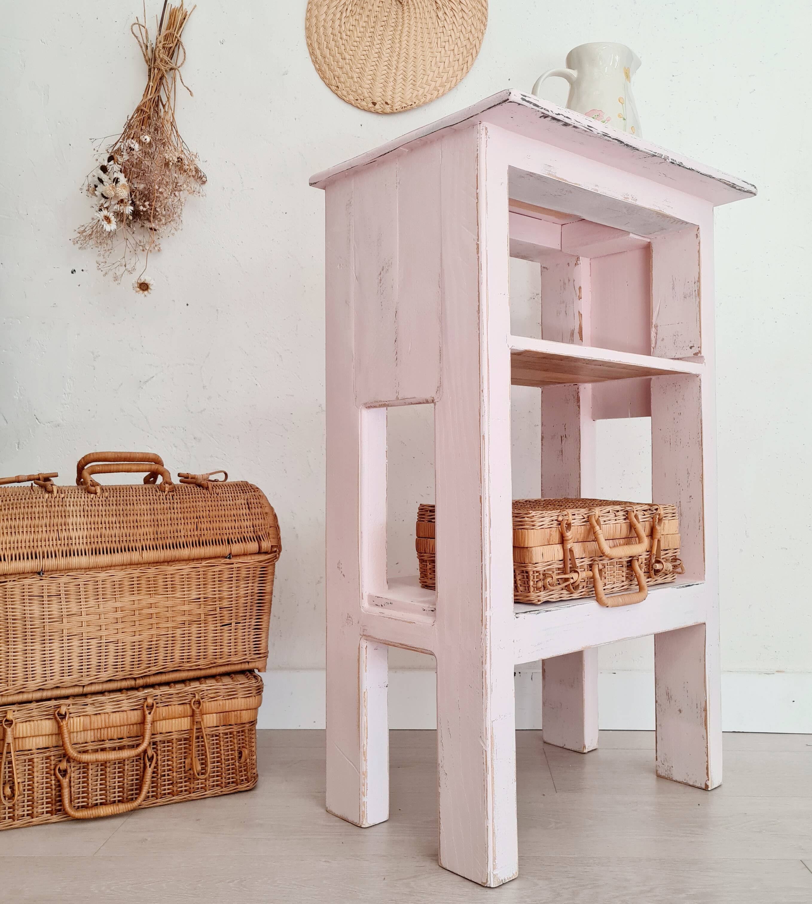Etagère - meuble rose patiné