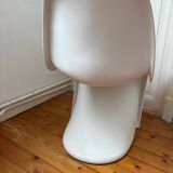 2 Verner Pantone - Vitra white chairs