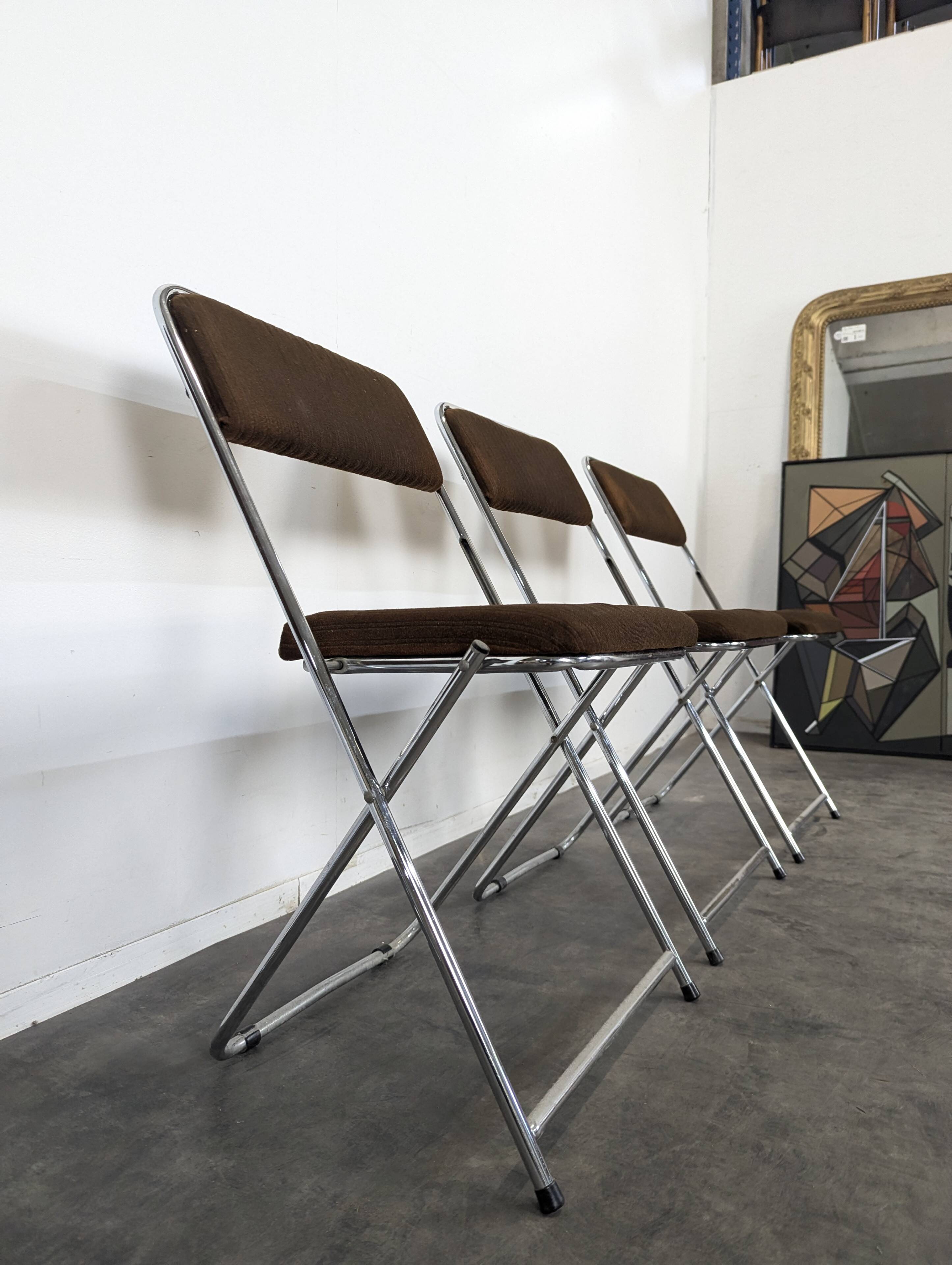 Set of 4 folding chairs