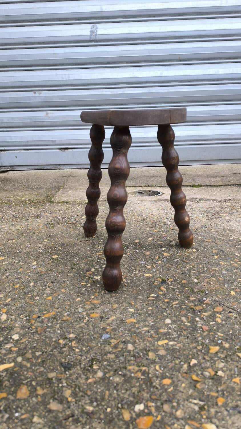 Solid wood tripod stool