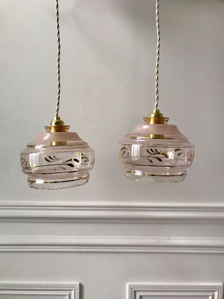 Pair of suspensions in pink glass and golden edging 50s-60s