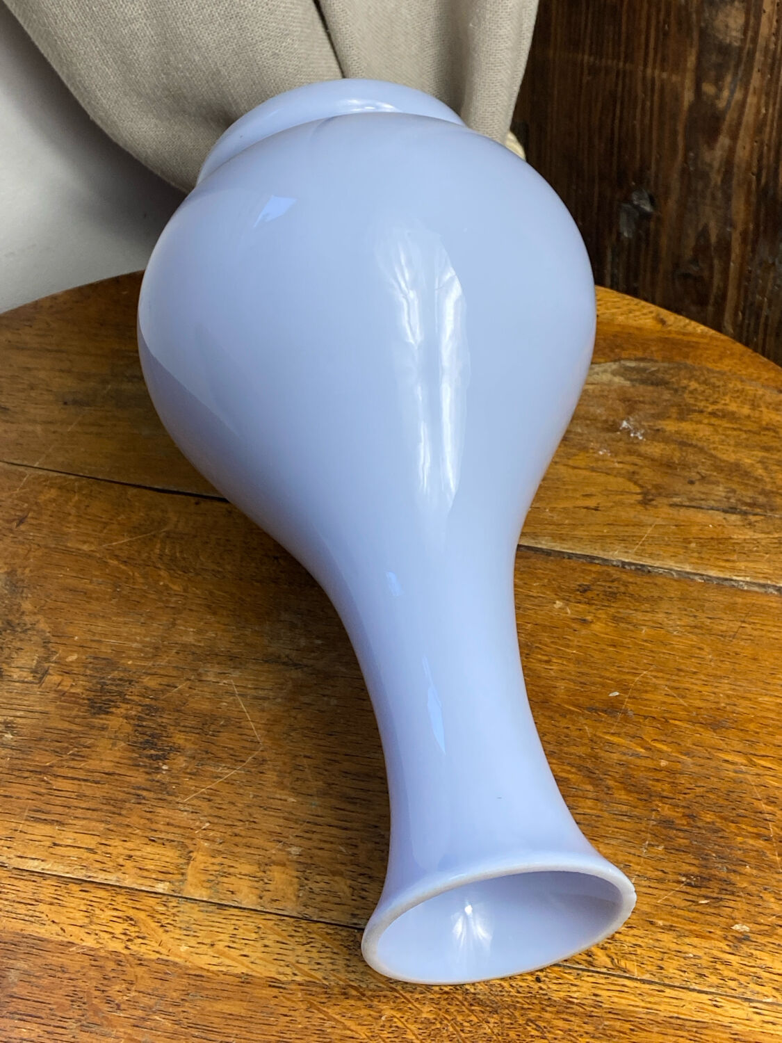 Globe in opaline violet