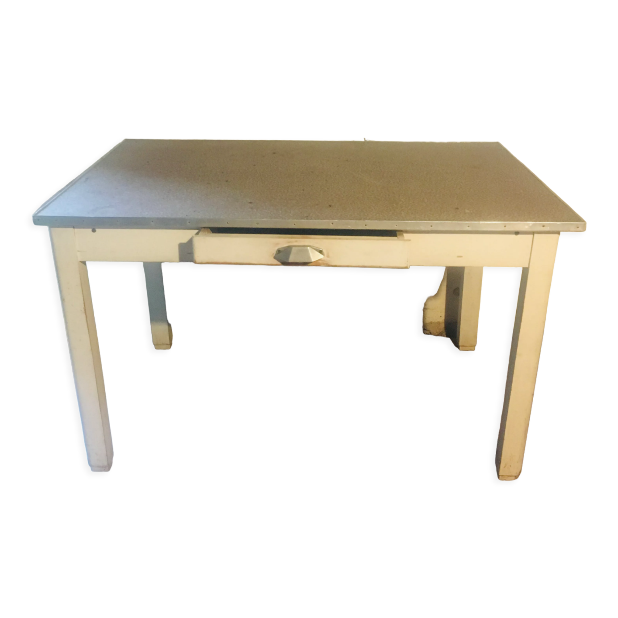 1930s country table/bistro table in its pattine