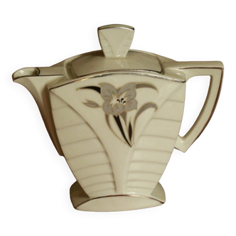 Ceramic teapot