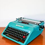 Olivetti typewriter, Studio 45, Electric Blue, with accessories, 1970