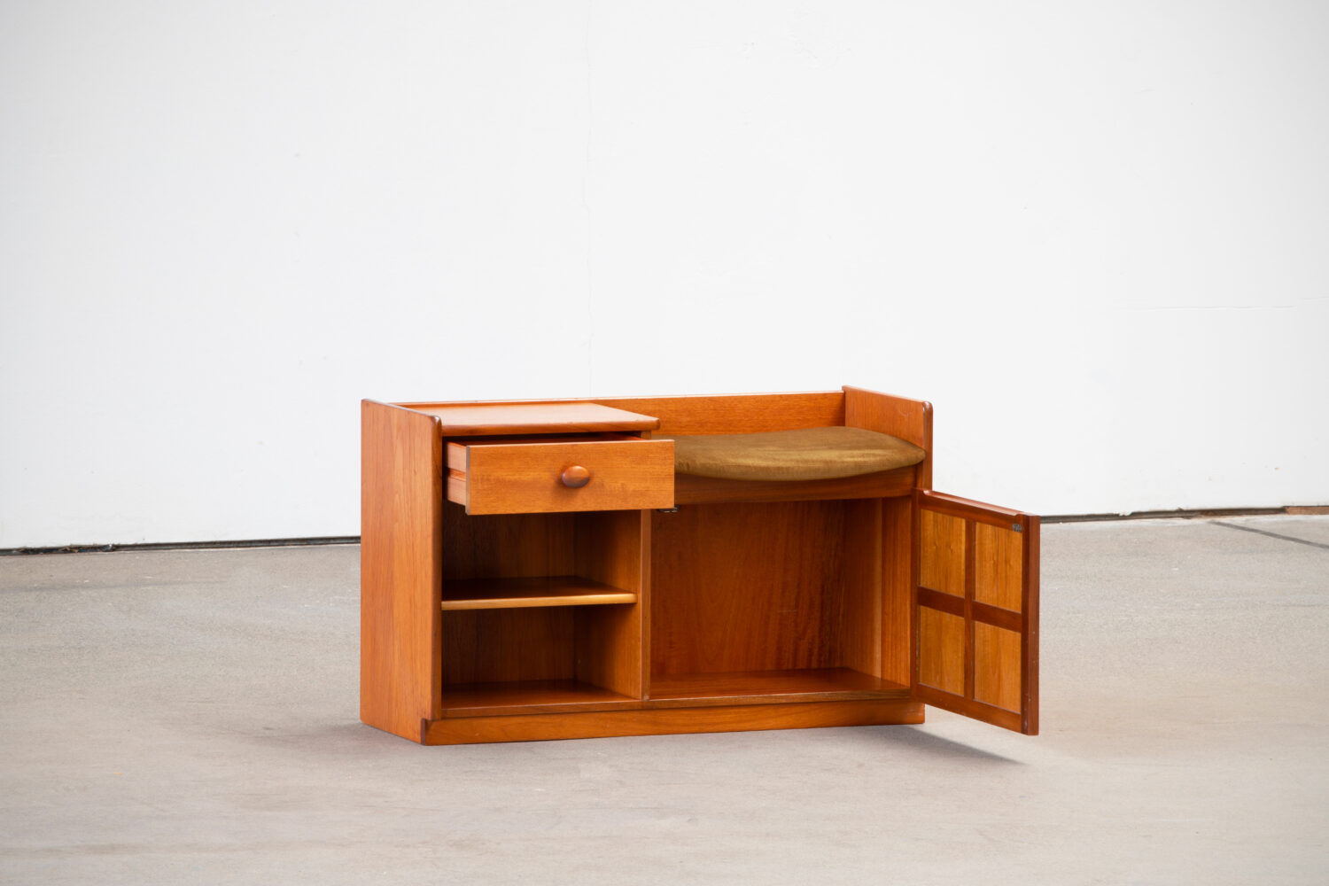 Scandinavian teak bench 1960