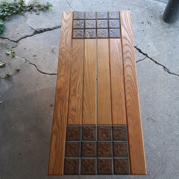Table basse en pin à motif de carreaux en trompe l'oeil