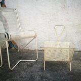 Magazine rack in lacquered white openwork iron