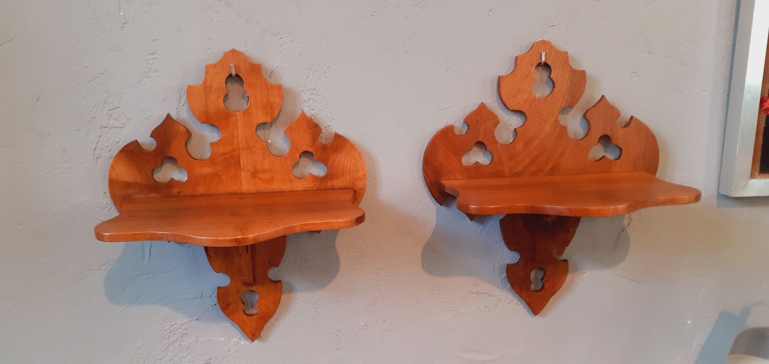 Pair of shelves late nineteenth century in solid walnut style Gothic