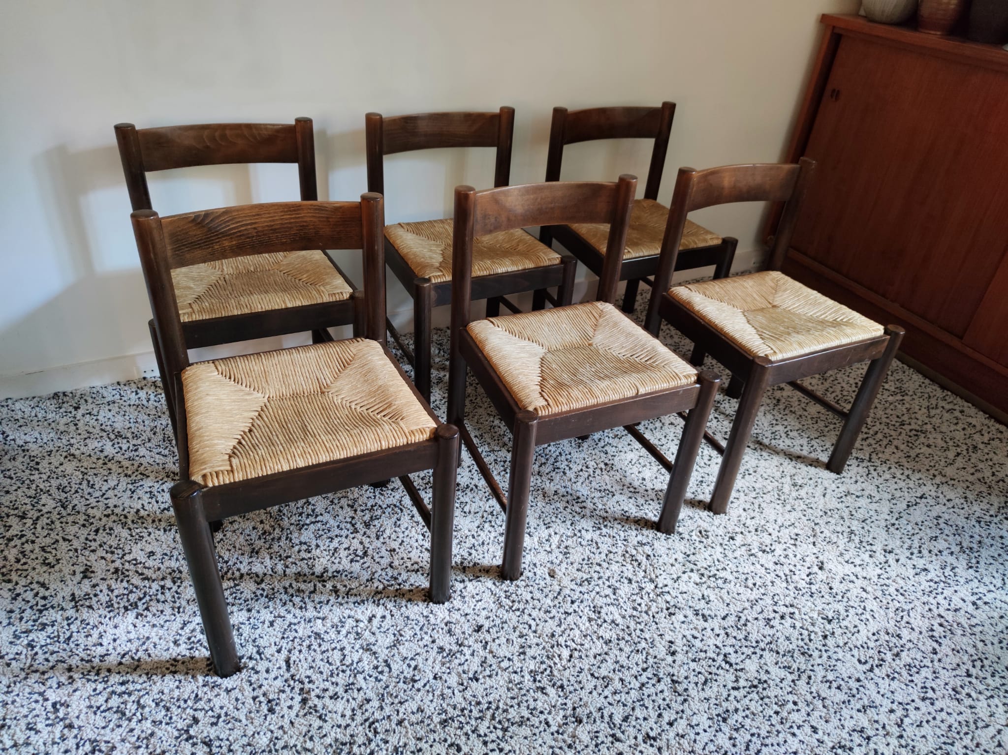 Natural wooden chair, headband backrest, mulched seat