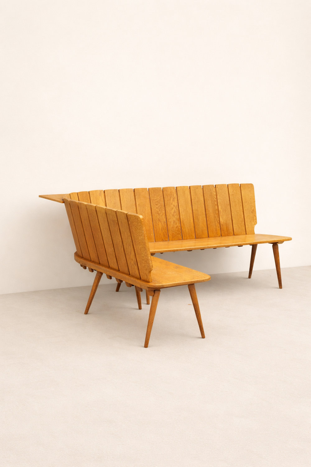 Brutalist corner bench in oak – European design, 1960s/70s