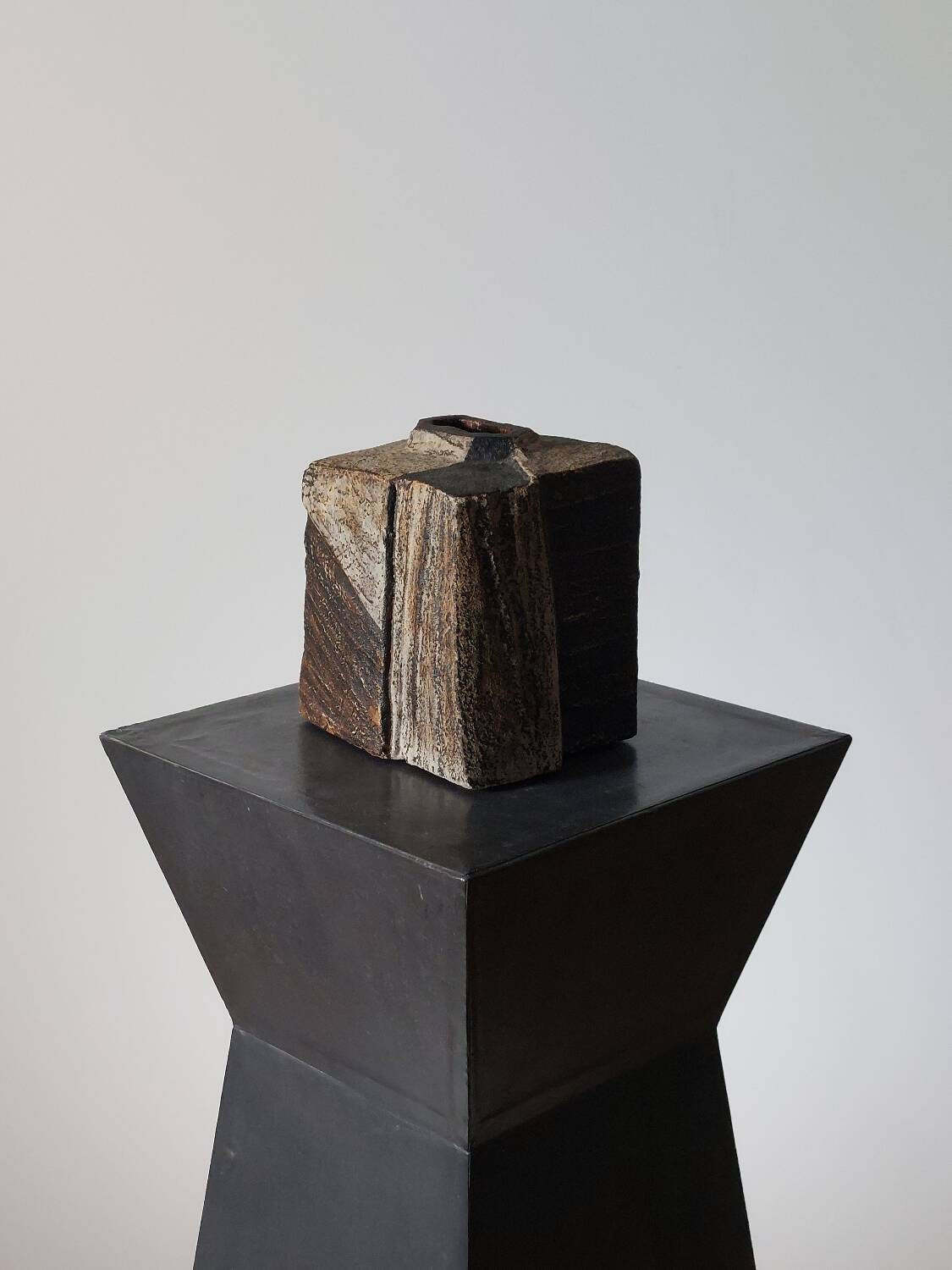 Rare cubist-painted artistic ceramic vase by Gerhard Liebenthron.