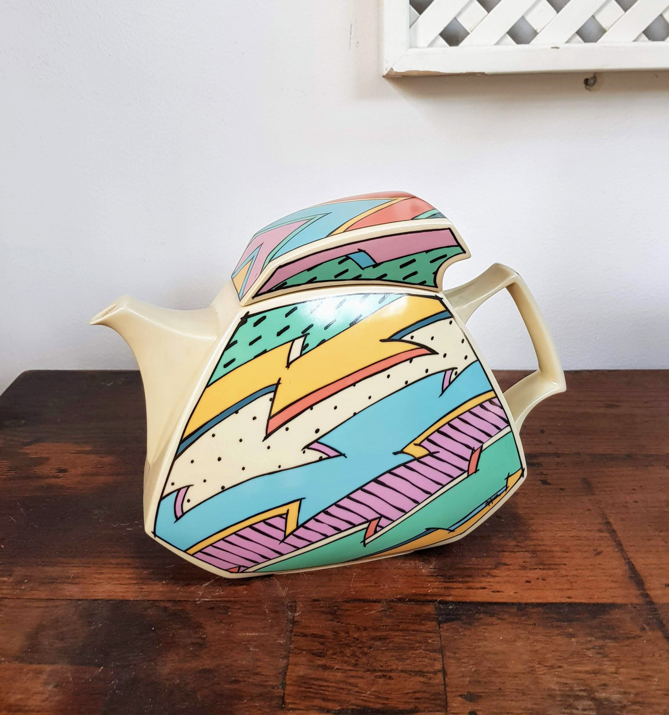 Iconic Memphis Style Dorothy Hafner Rosenthal Teapot - Flash - 1980s
