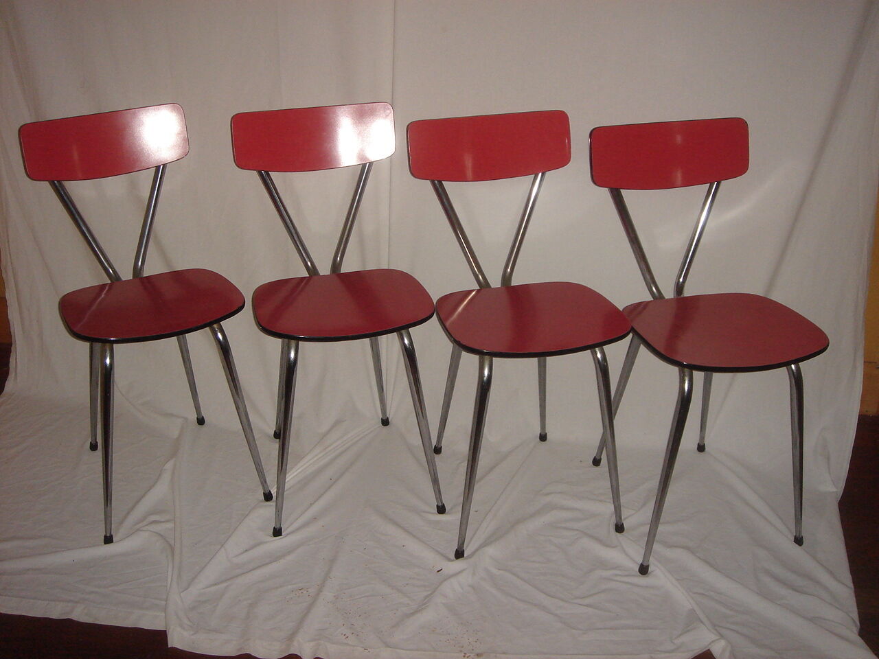 red formica table - 4 red formica chairs, 1960