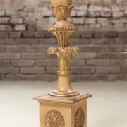 Giltwood candlestick on plinth – Italian neoclassical style, mid-20th c.