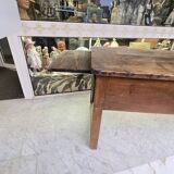 Farm table
