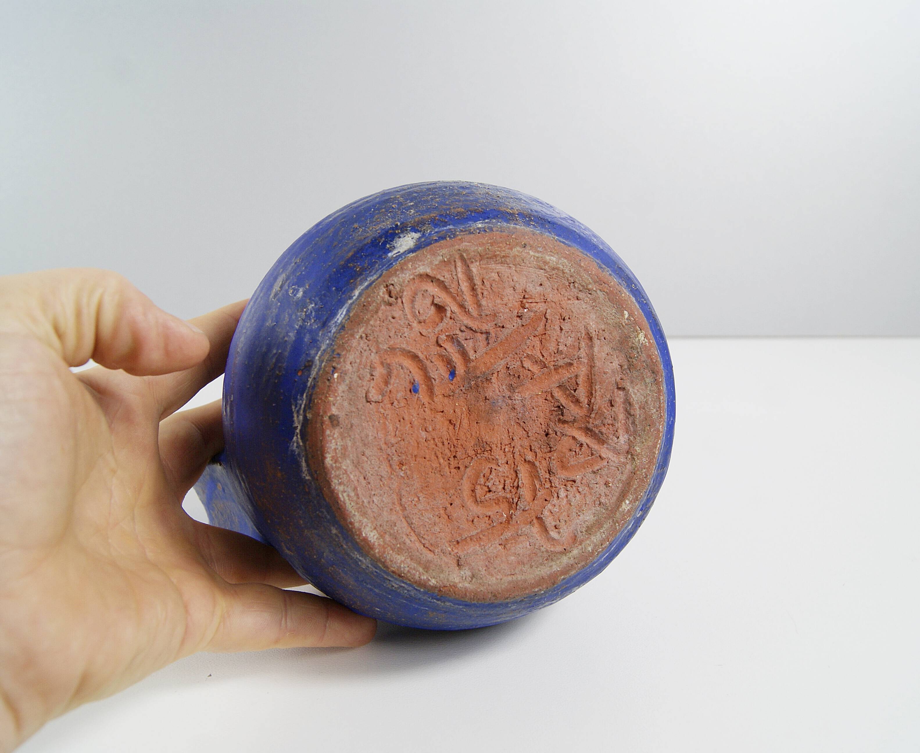 Vases set in blue white