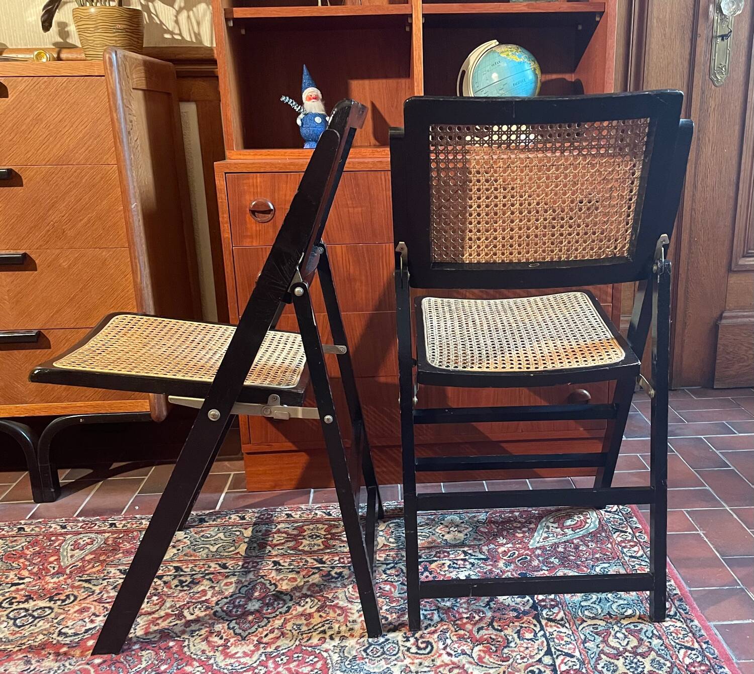 Folding cane chairs
