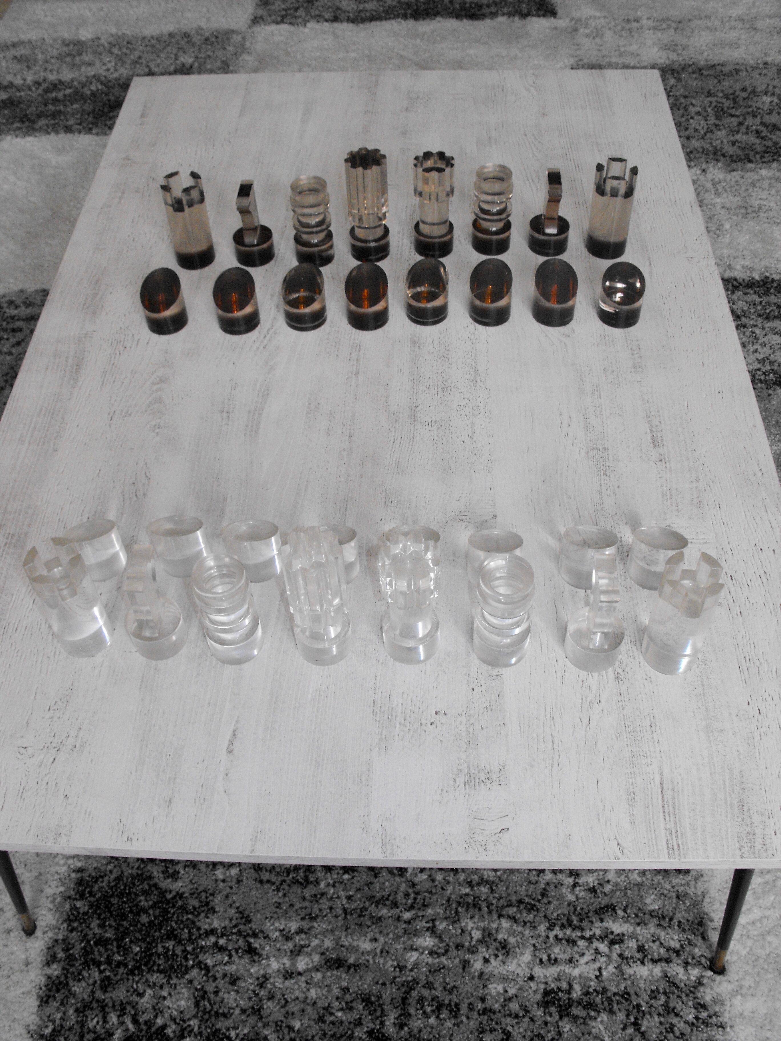 Michel Dumas chess game in altuglas 70s