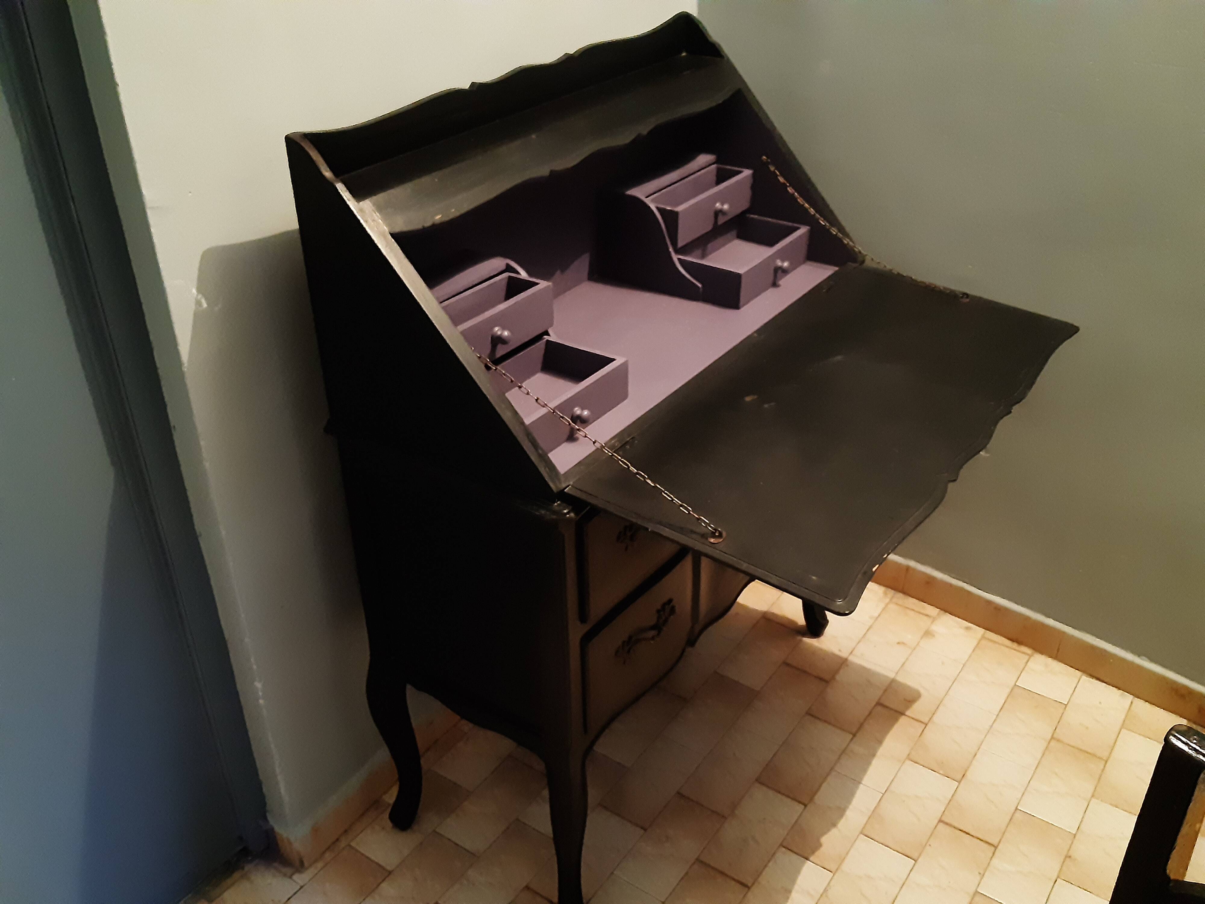 “Richelieu” secretary chest of drawers