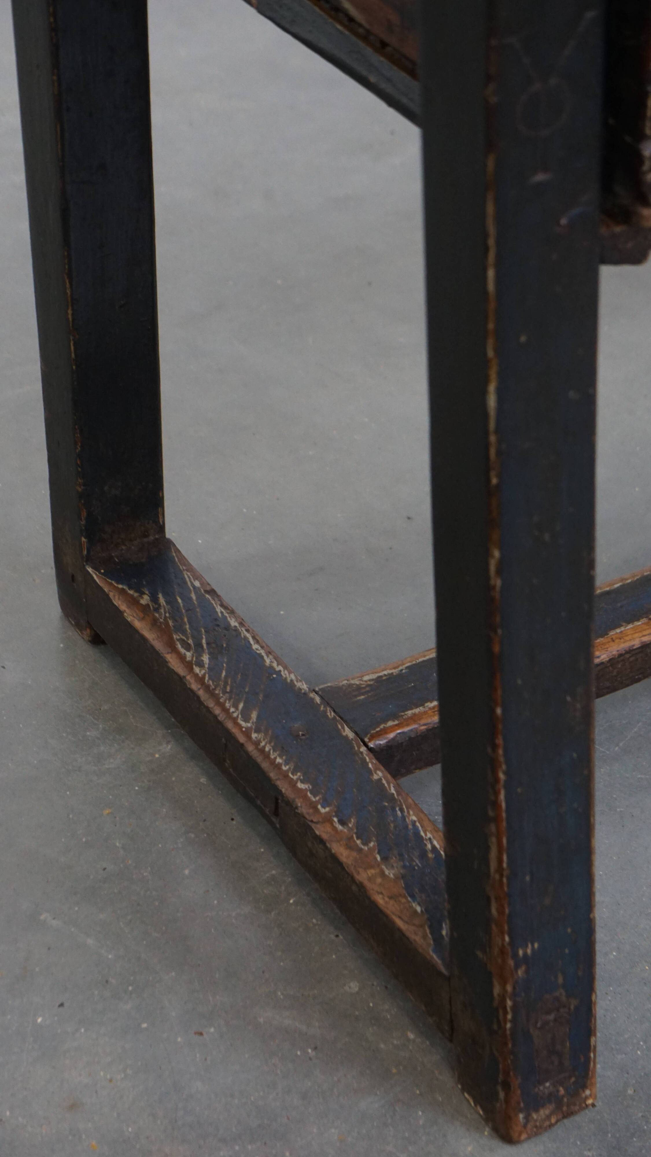 Antique Spanish side table from the late 18th century with a drawer