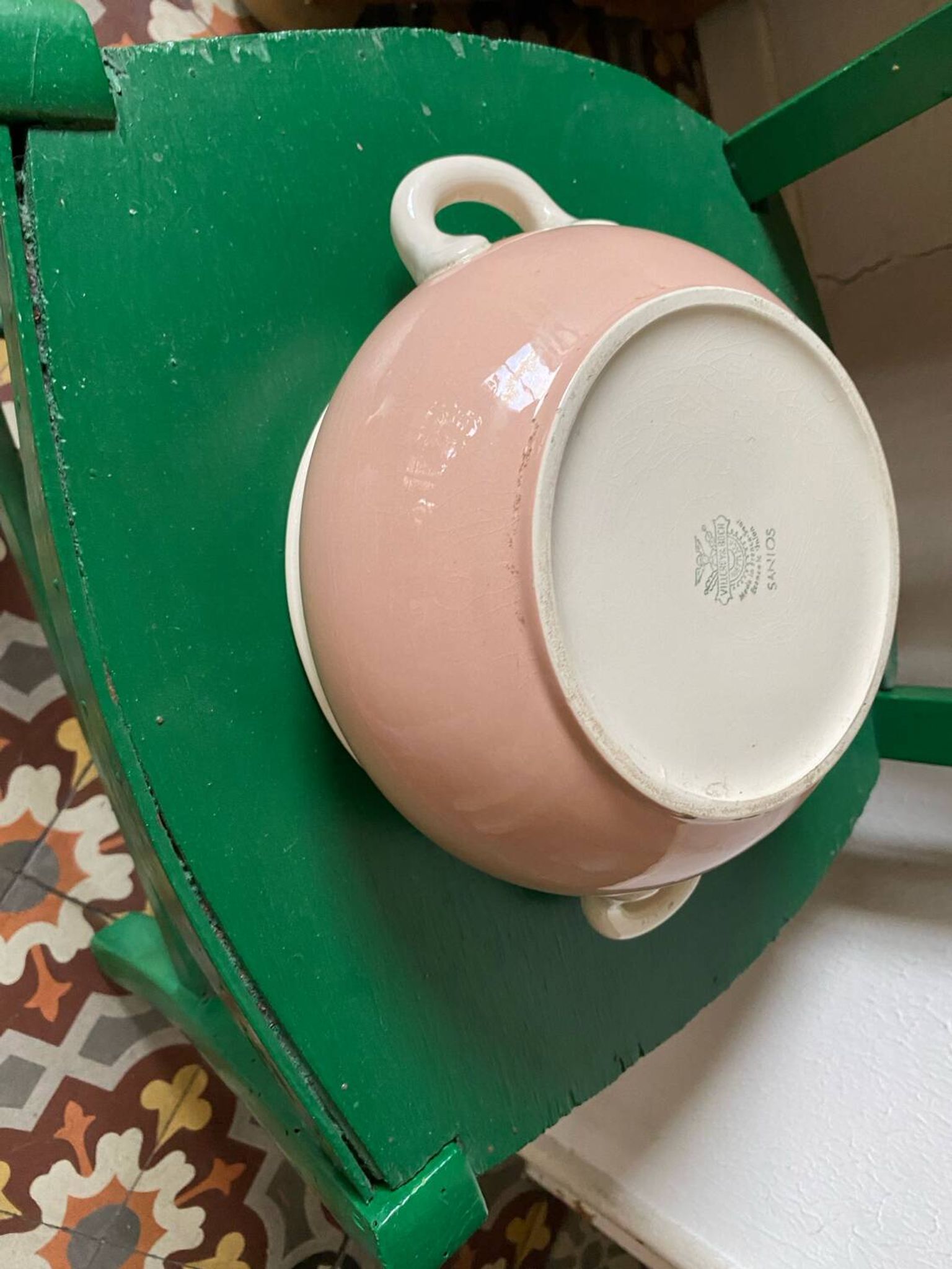 Villeroy and Boch powder pink salad bowl.