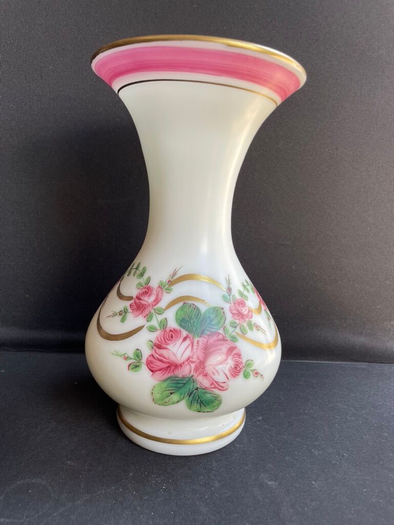 Vase Napoleon III in white opaline with floral decoration with gilding