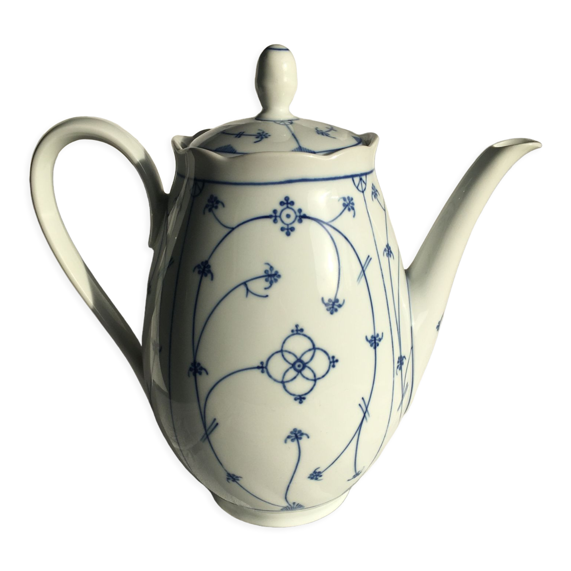 Winterling Bavaria porcelain coffee maker.