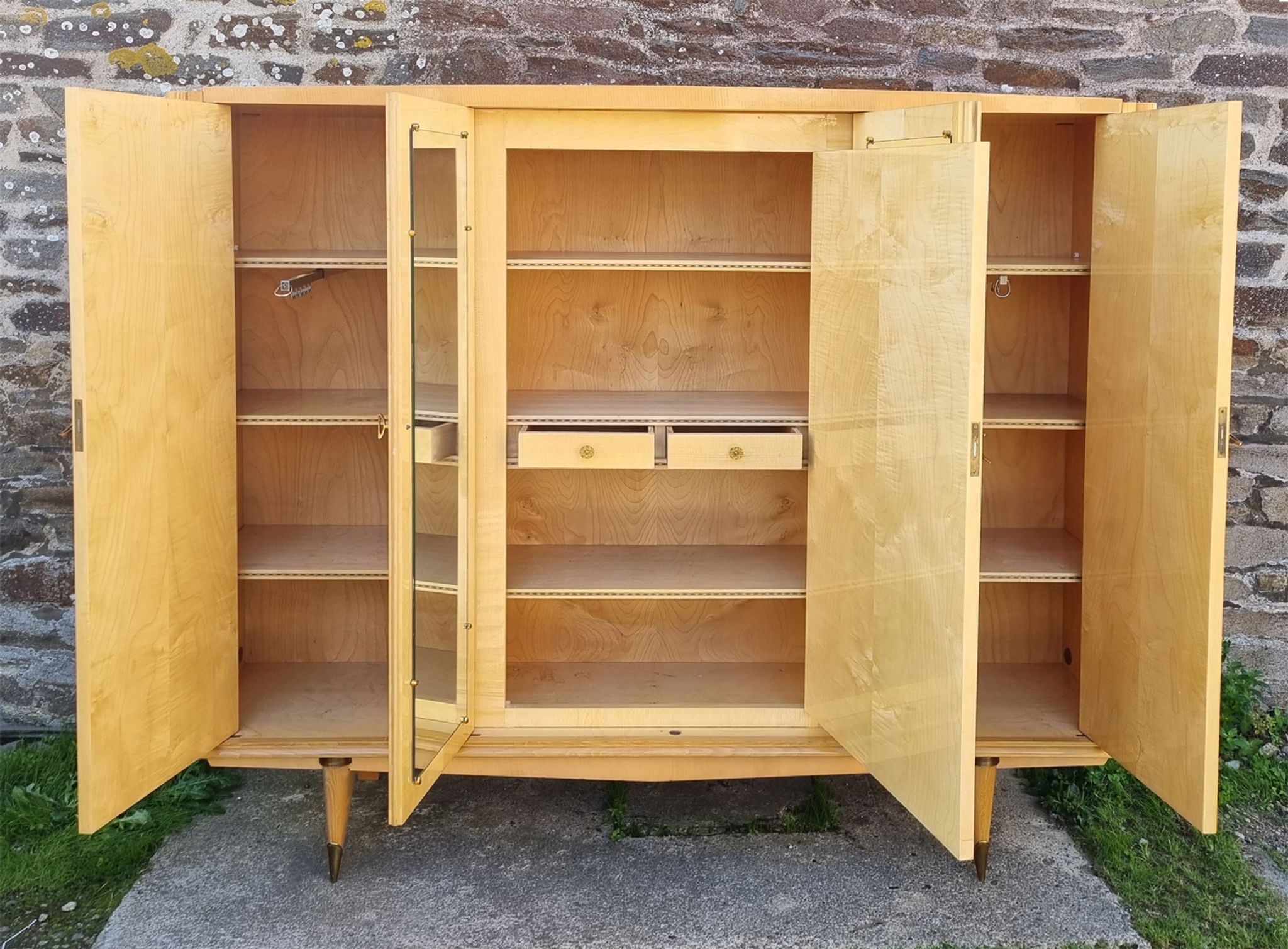 Wardrobe wardrobe and vintage shelves 50s, mirrors