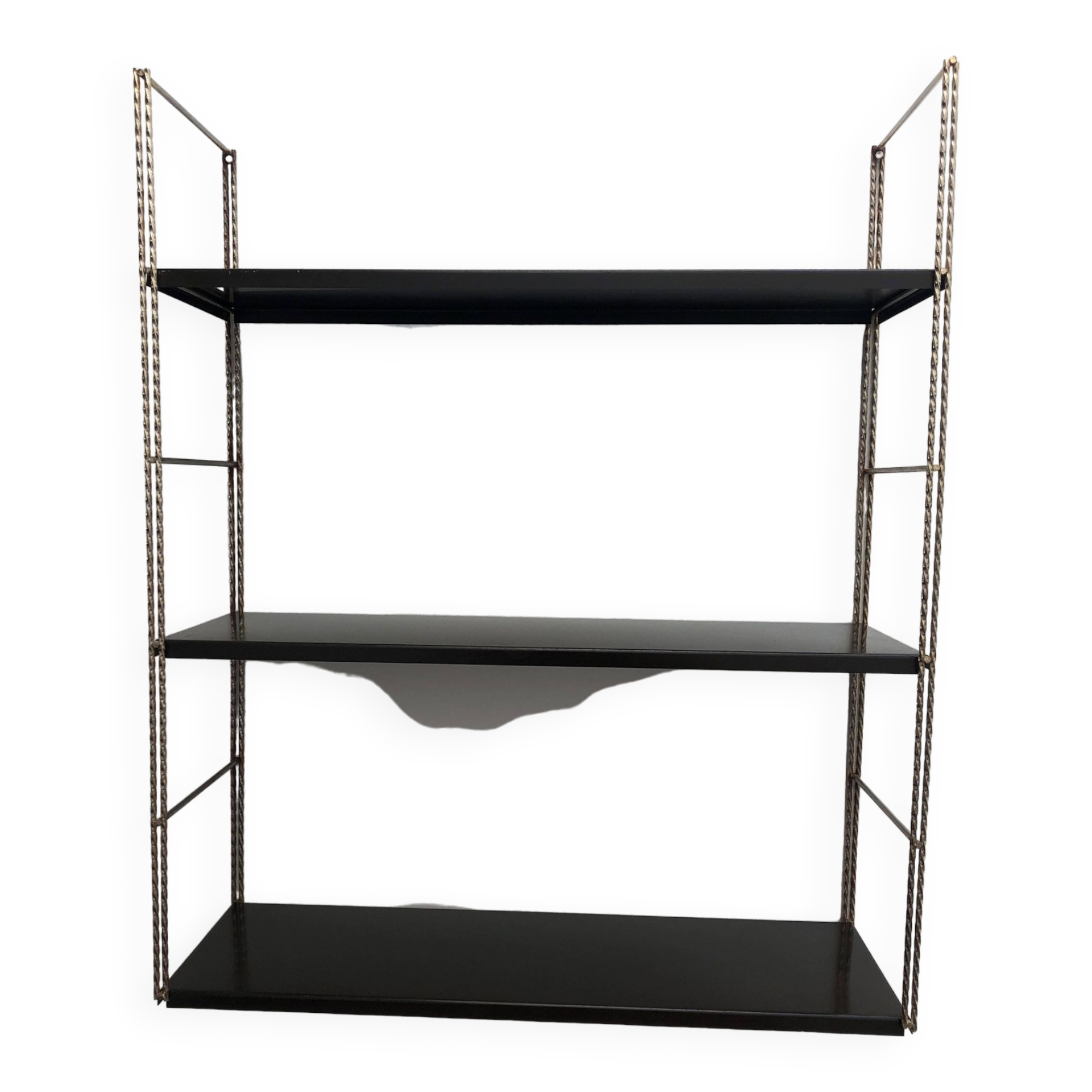 Modular metal shelf