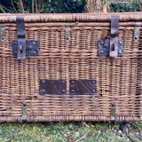 Wicker trunk
