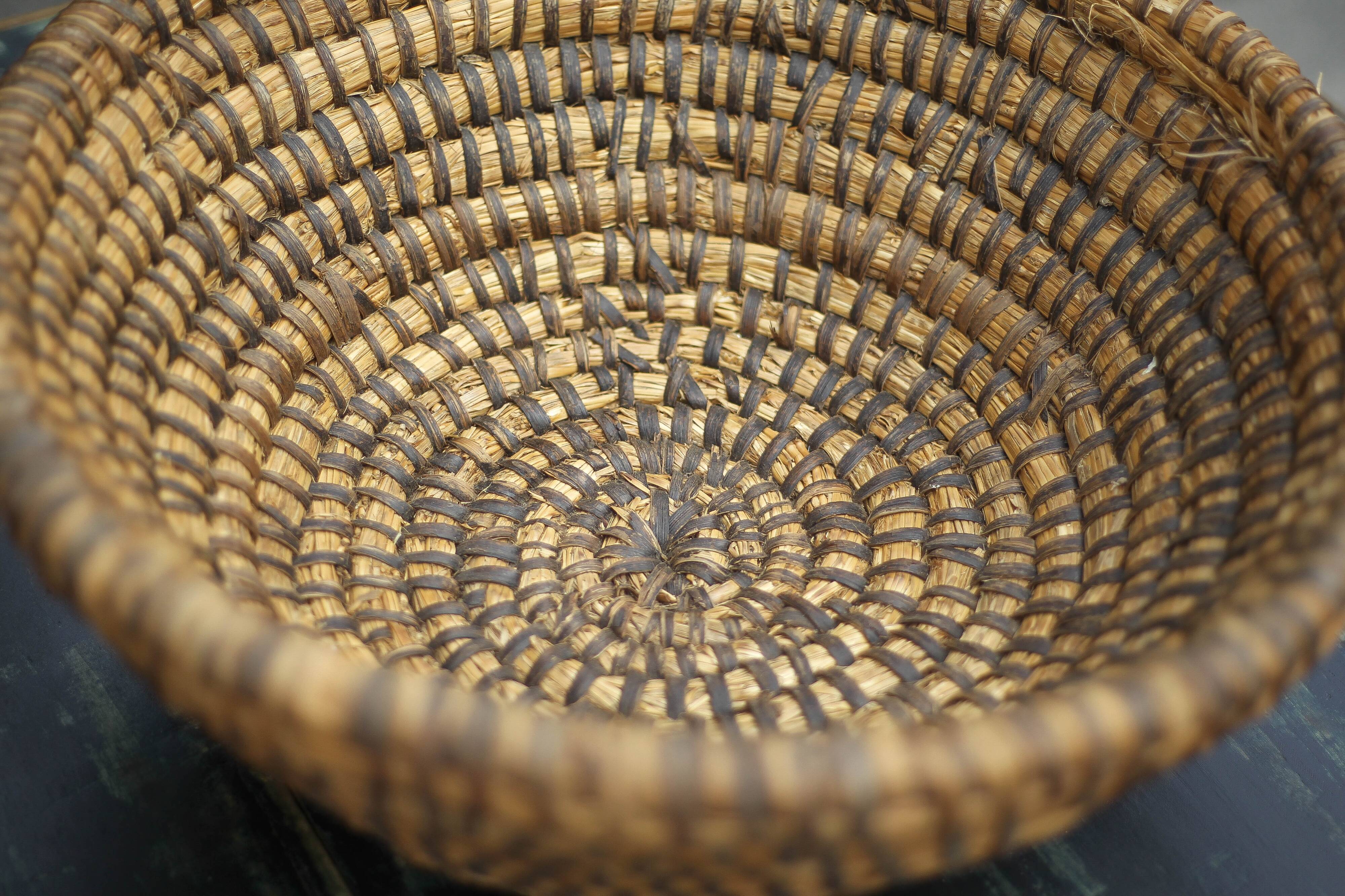 Vintage woven basket, woven basket, bread basket, banneton