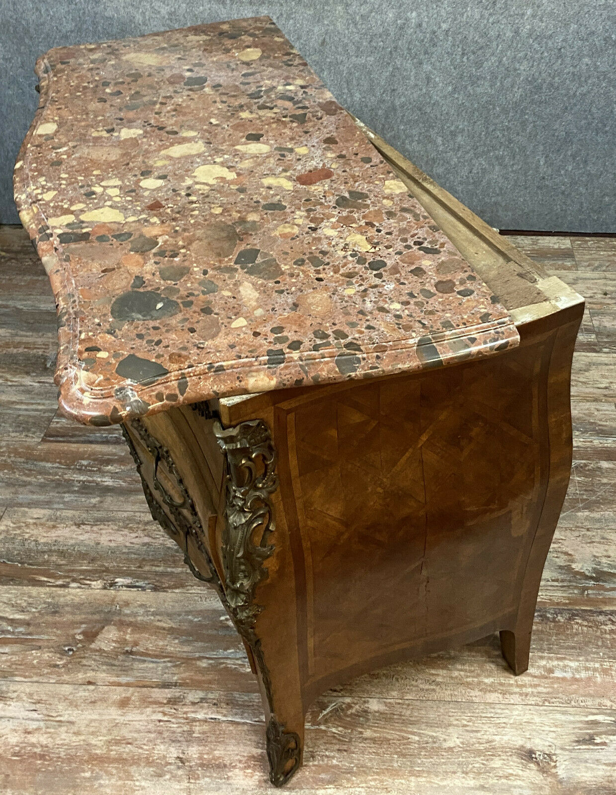 Convenient tomb Louis XV in precious wood marquetry around 1880