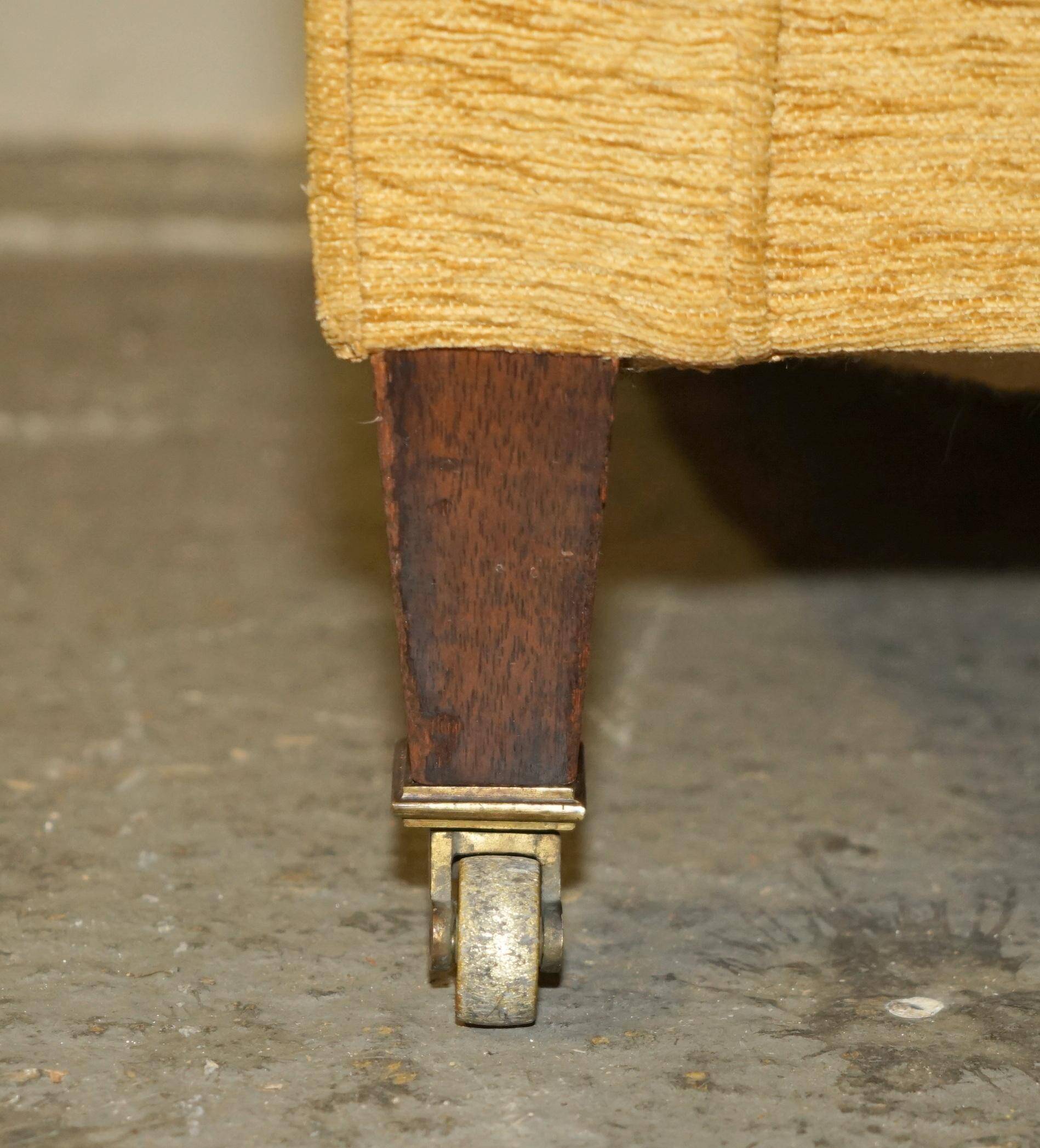 Victorian Howard & Sons 2-3 seater canapé