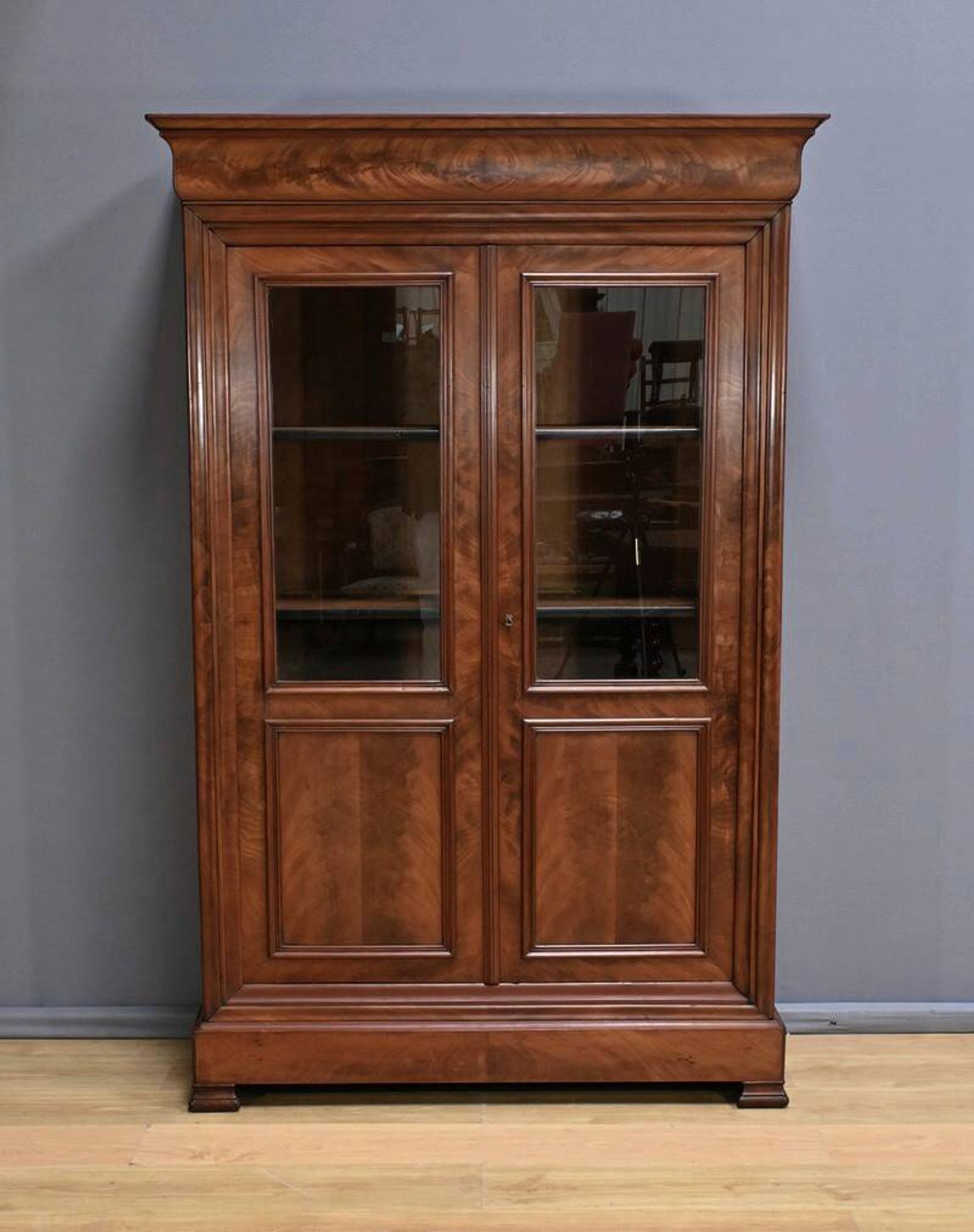 Mahogany Glass Bookcase, Restoration Period – Part 1 of the 19th Century